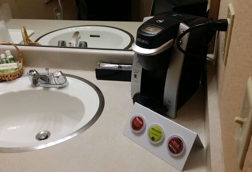 Номер Deluxe, Wildwood Inn