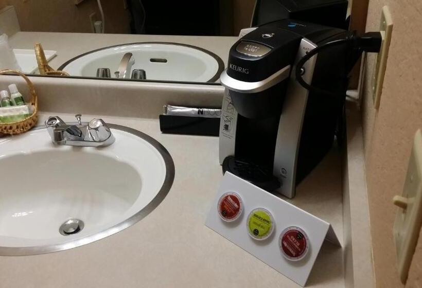 Номер Deluxe, Wildwood Inn