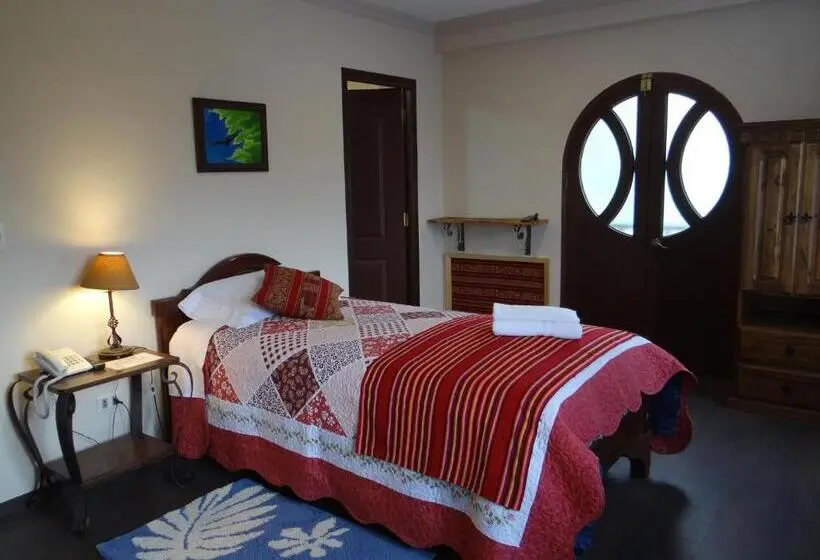 اتاق استاندارد یک نفره, Hostal Bivouac