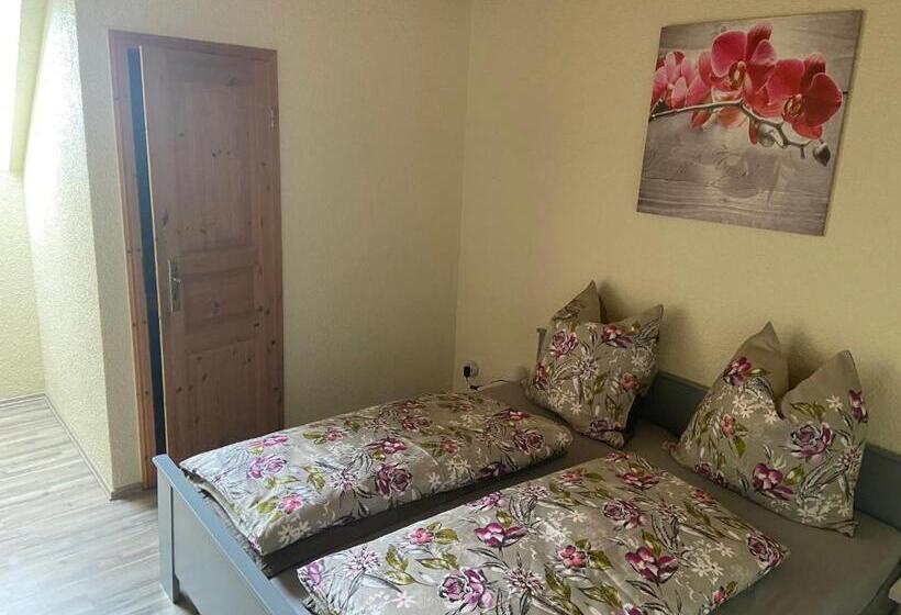 Номер Economy, Zimmervermietung Graupner