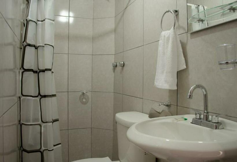 디럭스 룸, Estacion Alameda