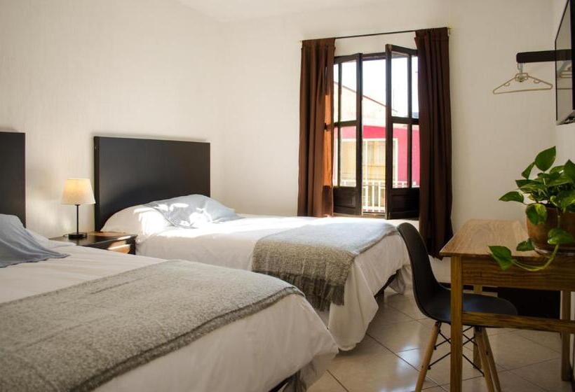 디럭스 룸, Estacion Alameda