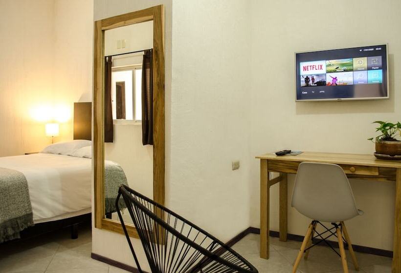 수피리어 룸, Estacion Alameda