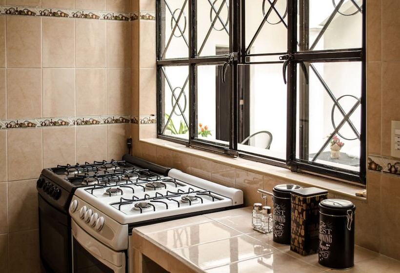 수피리어 룸, Estacion Alameda