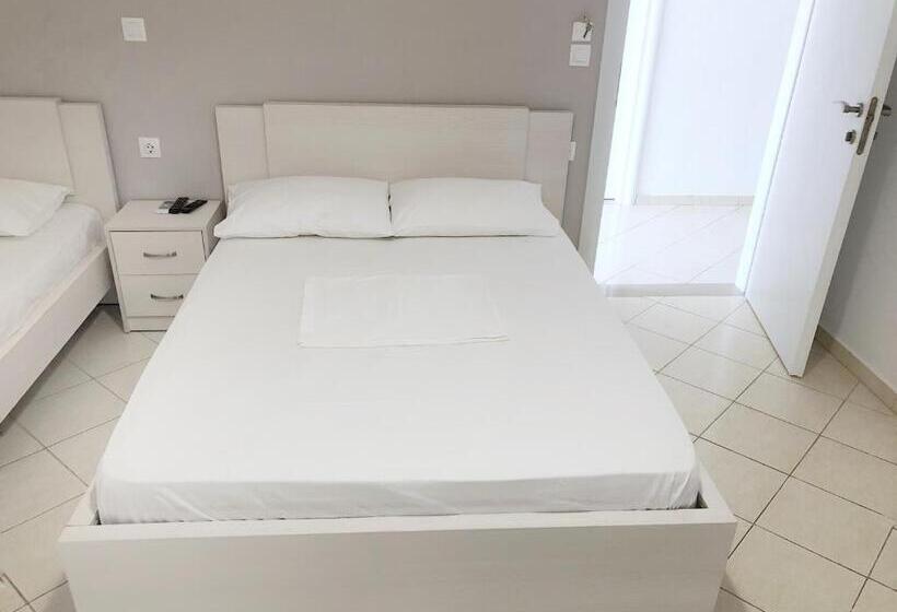 バルコニー付スタンダード４ベッドルーム, Koks’ Guesthouse