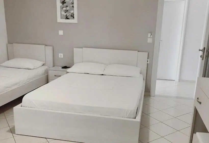 اتاق استاندارد چهارنفره با بالکن, Koks’ Guesthouse