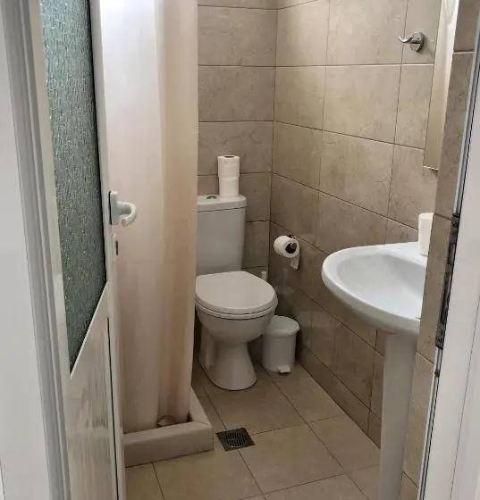 اتاق استاندارد سه تخته با بالکن, Koks’ Guesthouse