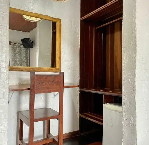 Chambre Standard Individuelle, Salinopolis E Kitepoint