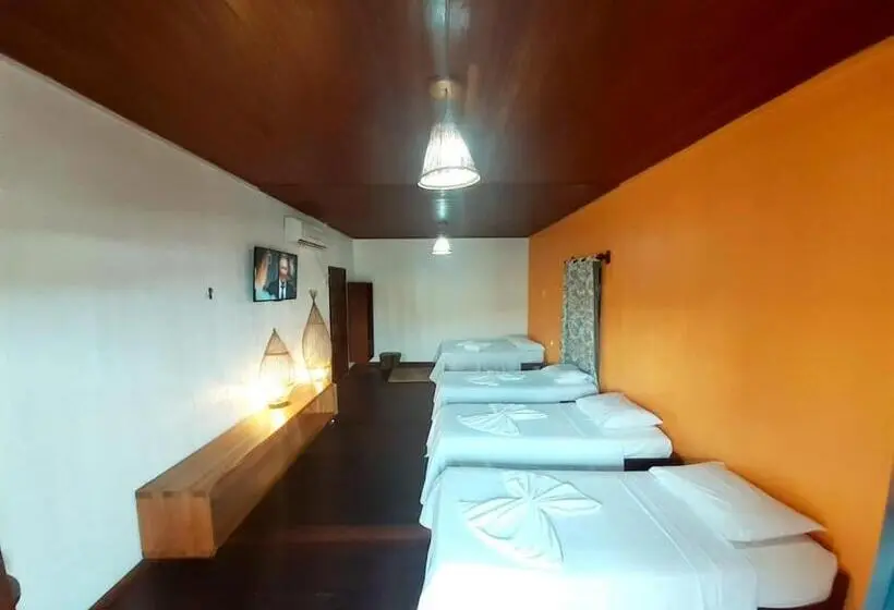 Chambre Familiale Supérieure, Salinopolis E Kitepoint