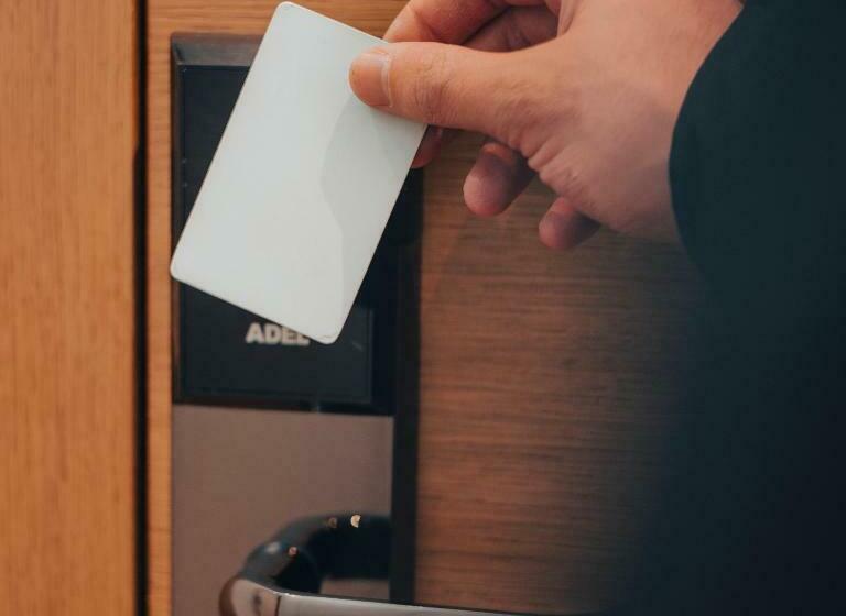 غرفة قياسية فردية, Theatro City Center