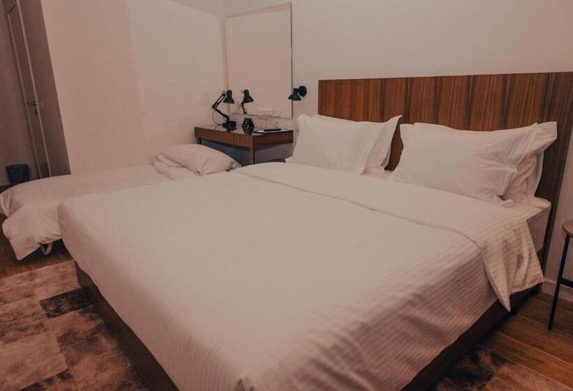 غرفة ديلوكس, Theatro City Center