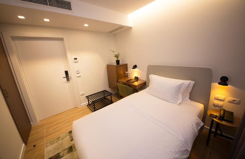 غرفة قياسية فردية, Theatro City Center