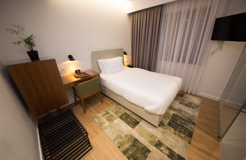 غرفة قياسية فردية, Theatro City Center