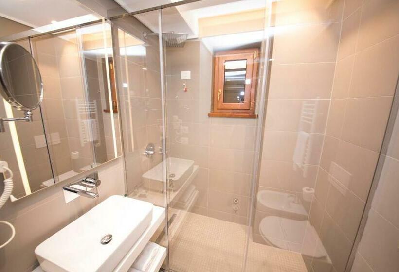 غرفة ديلوكس, Theatro City Center