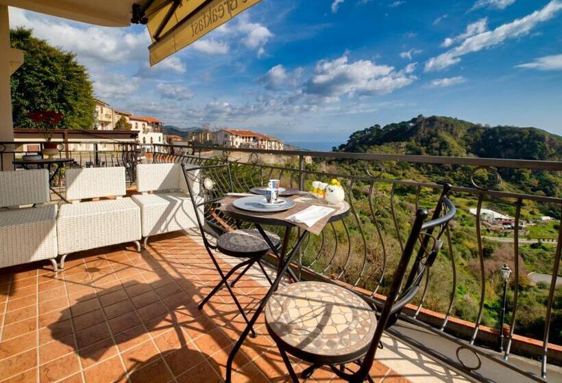 Номер Deluxe, Pentefur