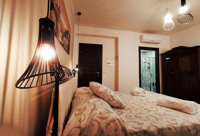 Номер Deluxe, Pentefur