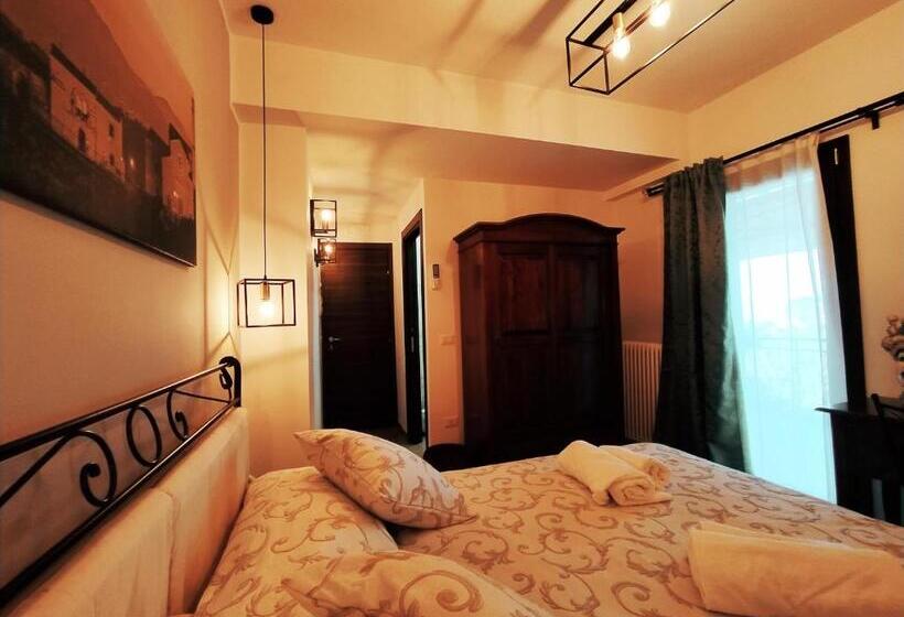 Люкс с Террасой, Pentefur