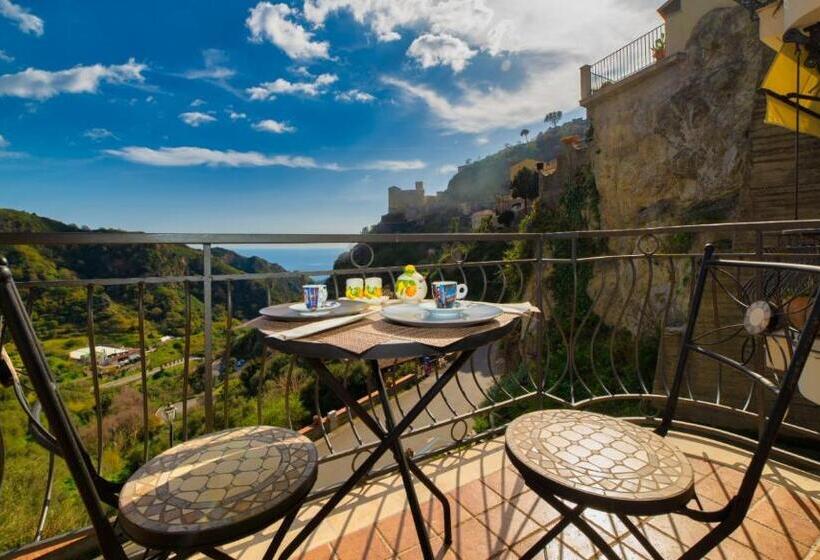 Люкс с Террасой, Pentefur