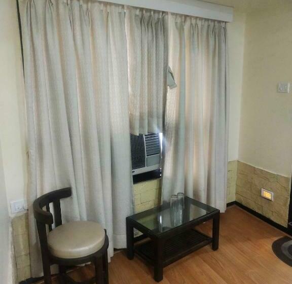 غرفة ديلوكس, Divya International