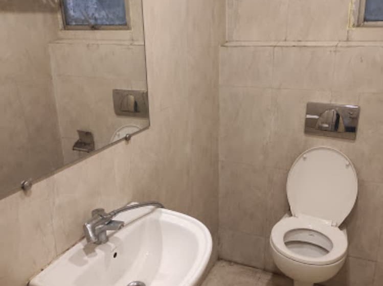 Quarto Deluxe, Goroomgo Polo Imphal