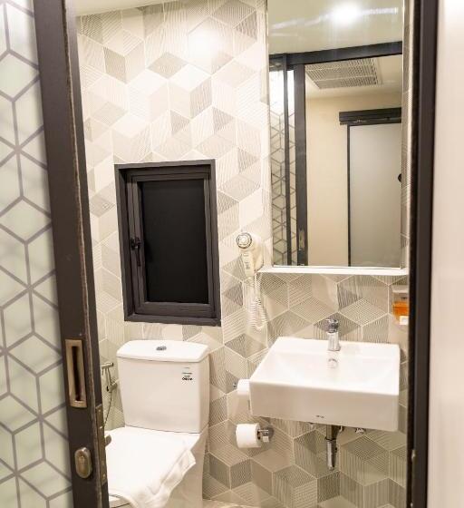 اتاق خانوادگی, Z Zpaze