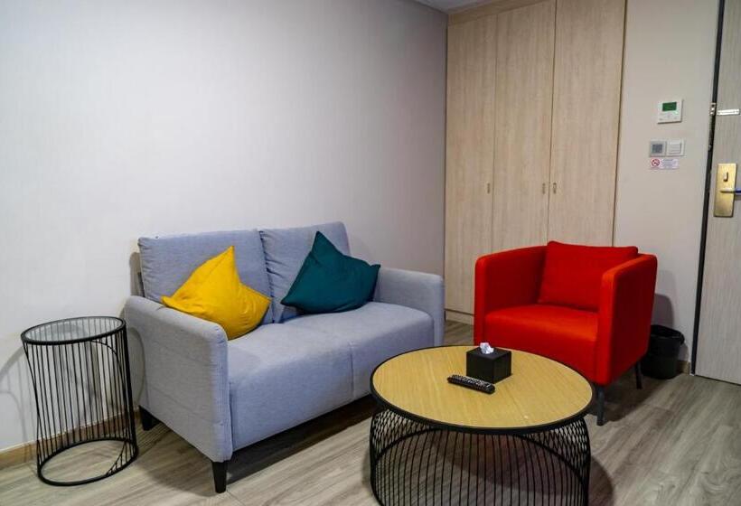 اتاق خانوادگی, Z Zpaze