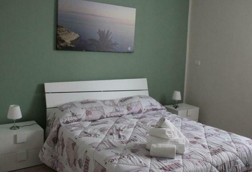 غرفة قياسية, La Corte Di Sofia