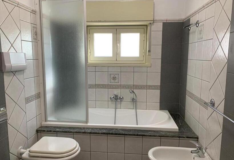 غرفة كلاسيكية رباعية, La Corte Di Sofia