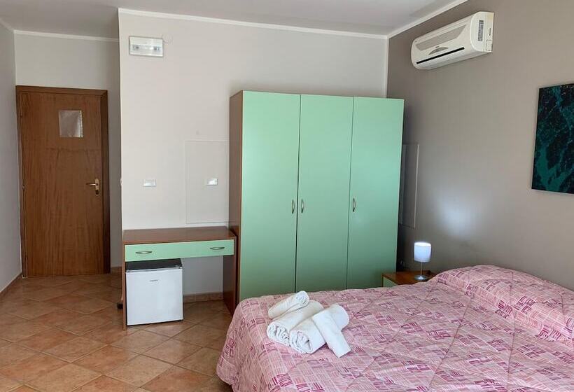 غرفة قياسية رباعية, La Corte Di Sofia