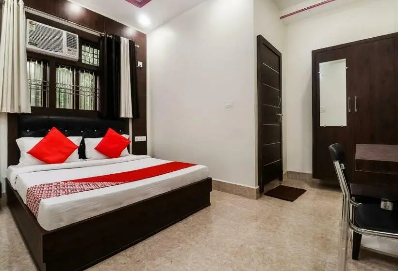 Chambre Triple Deluxe, O Chandra