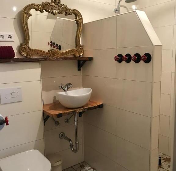 اتاق لوکس, Logement Meijnerswijk Free Parking, Electric Parking, Kitchen,living Room, Free Coffee Machine