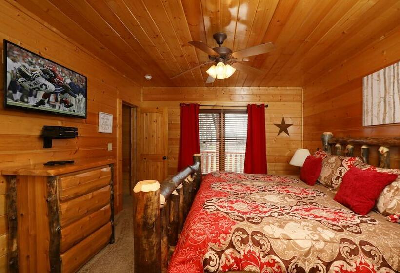 キャビン, Ridgetop Theatre Lodge   Six Bedroom Cabin