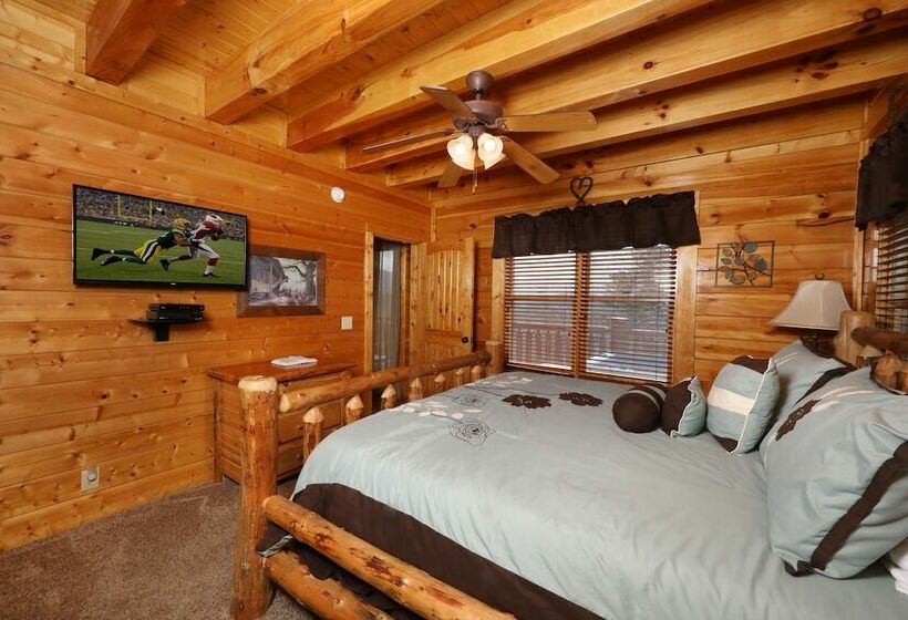 오두막, Ridgetop Theatre Lodge   Six Bedroom Cabin