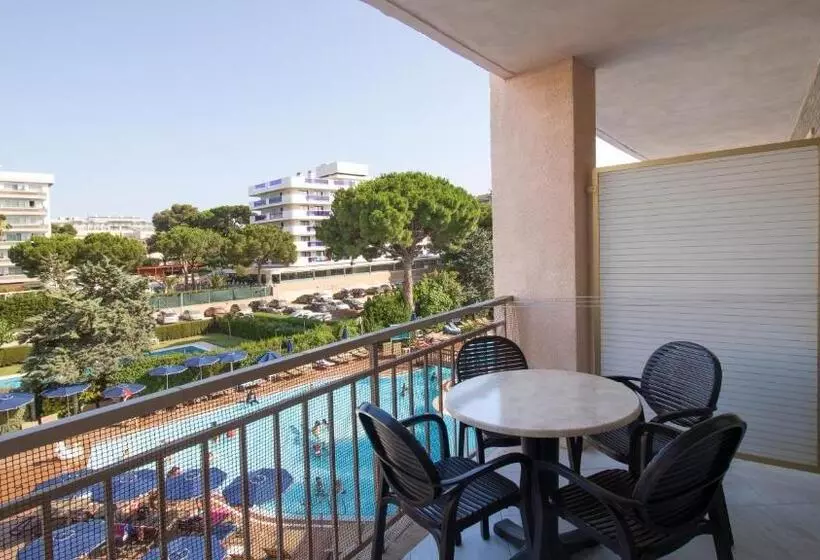 سوییت خانوادگی, Golden Avenida Family Suites 4