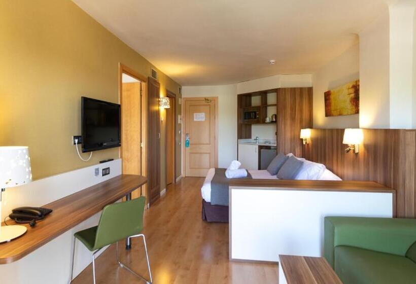 سوییت خانوادگی, Golden Avenida Family Suites 4