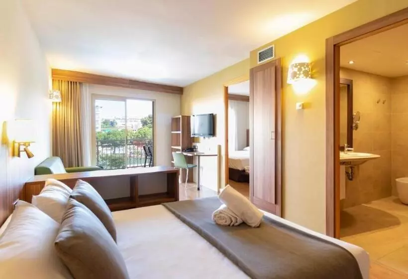 سوییت خانوادگی, Golden Avenida Family Suites 4