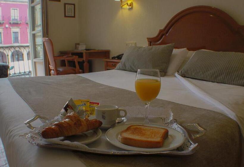 스탠다드 룸, Asturias