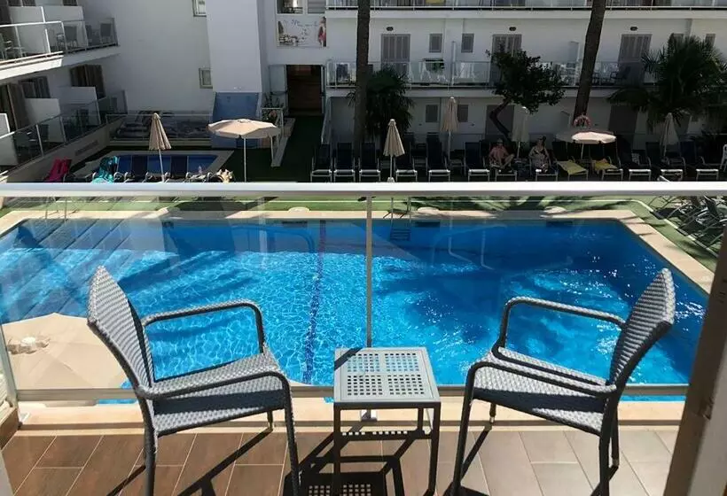 اتاق استاندارد با چشم‌انداز استخر, Eix Alcudia Hotel Adults Only