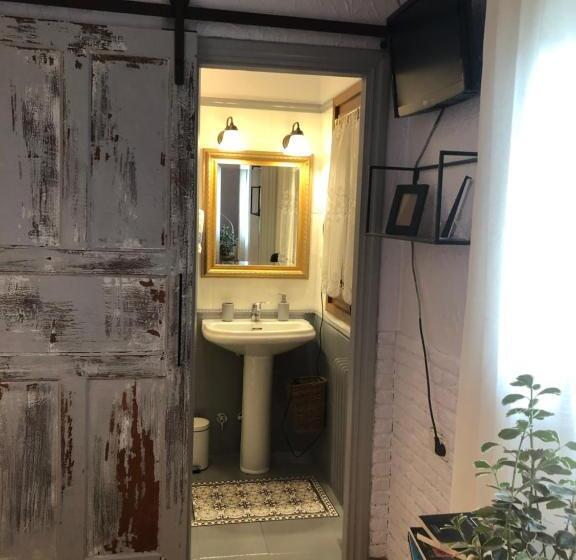 ベーシックルーム, Hostal Arostegui