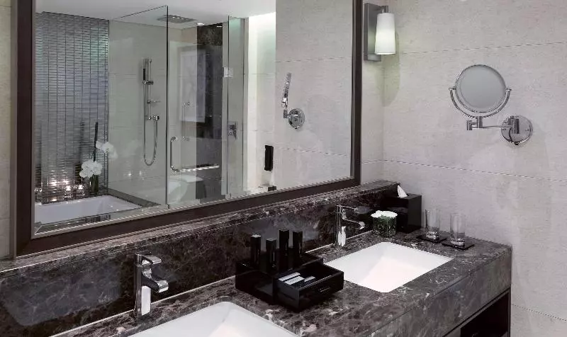 スイート, Melia Hanoi