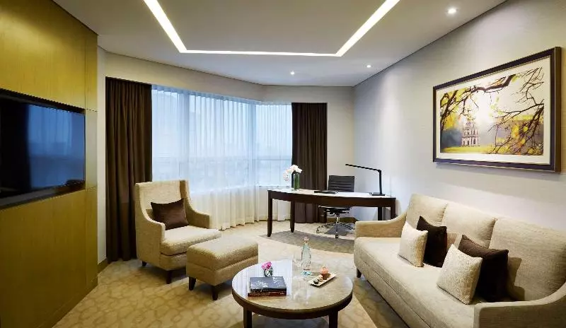 スイート, Melia Hanoi