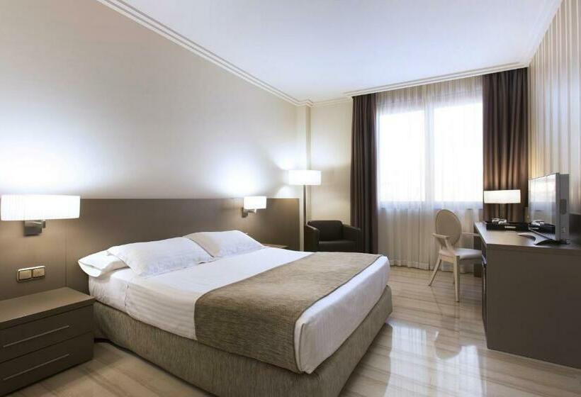 غرفة قياسية, Sb Ciutat Tarragona