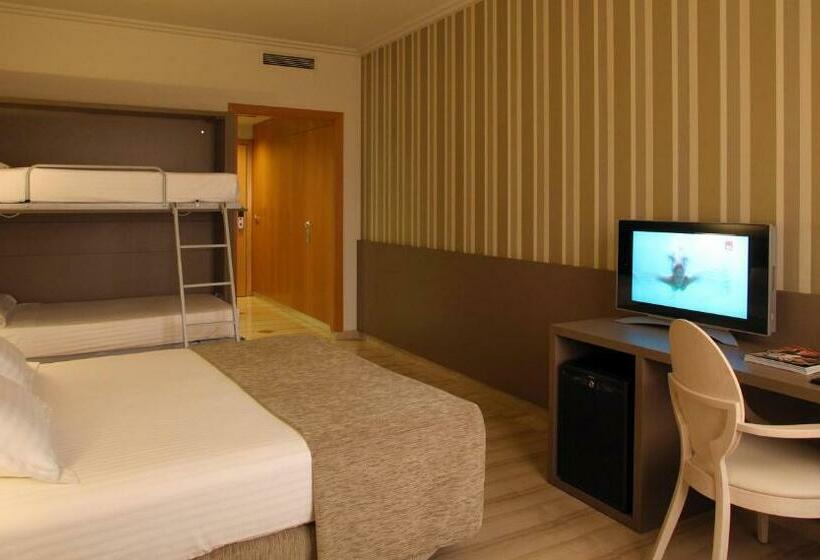 غرفة عائلية, Sb Ciutat Tarragona