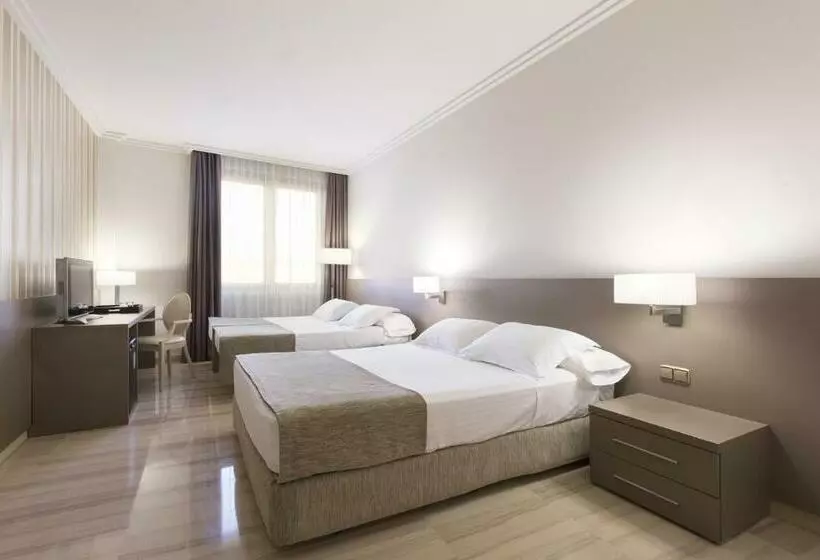 اتاق استاندارد چهار تخته, Sb Ciutat Tarragona