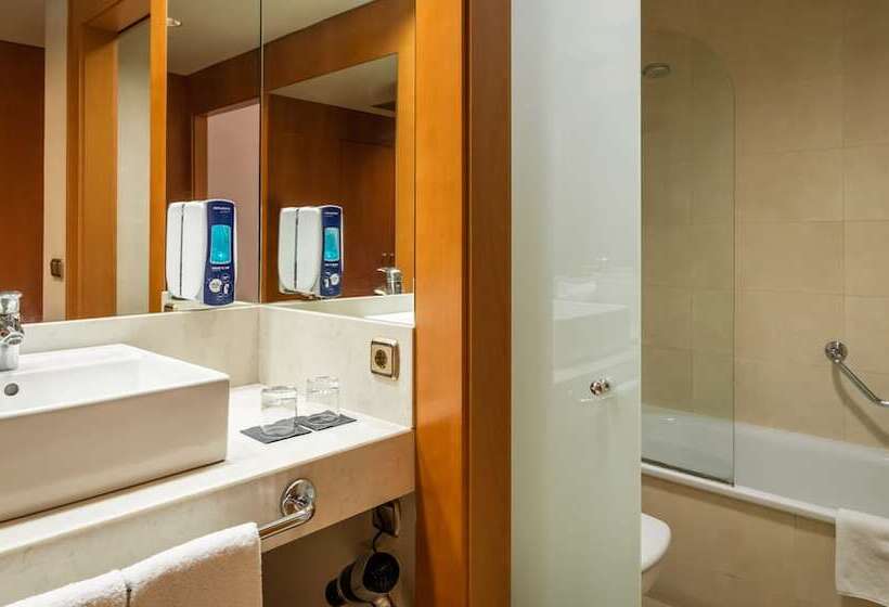 اتاق استاندارد چهار تخته, Sb Ciutat Tarragona