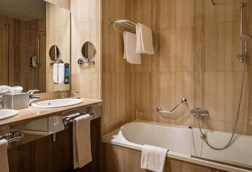 غرفة عائلية, Sb Ciutat Tarragona