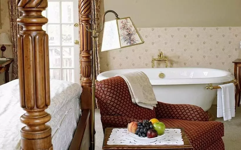 キングサイズベッドのスイートルーム, Windham Hill Inn