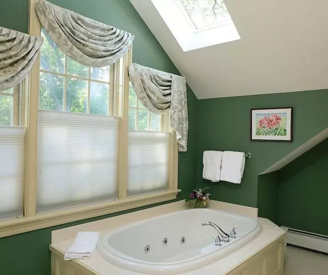 キングサイズベッドのスイートルーム, Windham Hill Inn