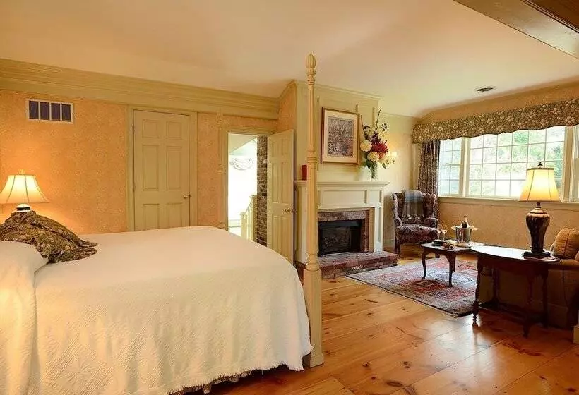 キングサイズベッドのスイートルーム, Windham Hill Inn