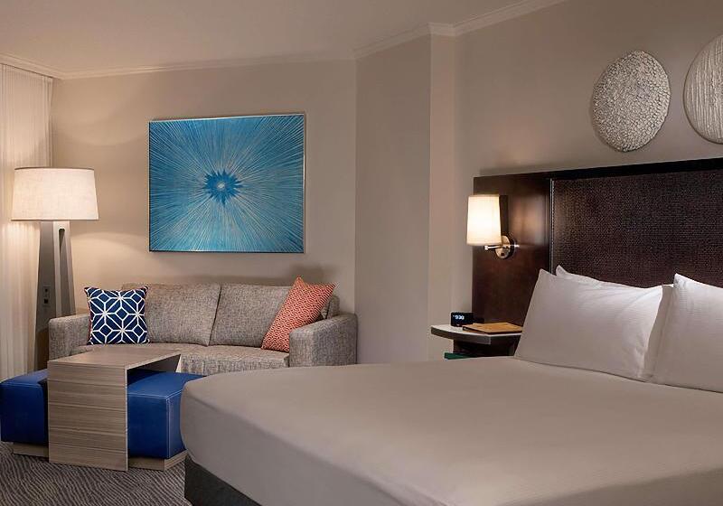 带大床的标准间, Hilton Orlando Buena Vista Palace   Disney Springs® Area